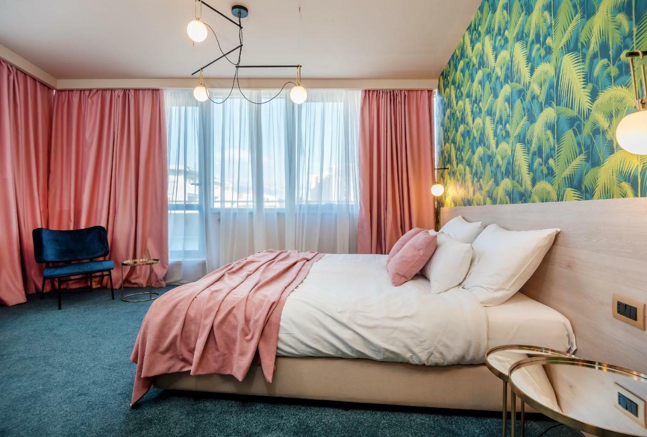 Priska Med Luxury Rooms สปลิท ภายนอก รูปภาพ